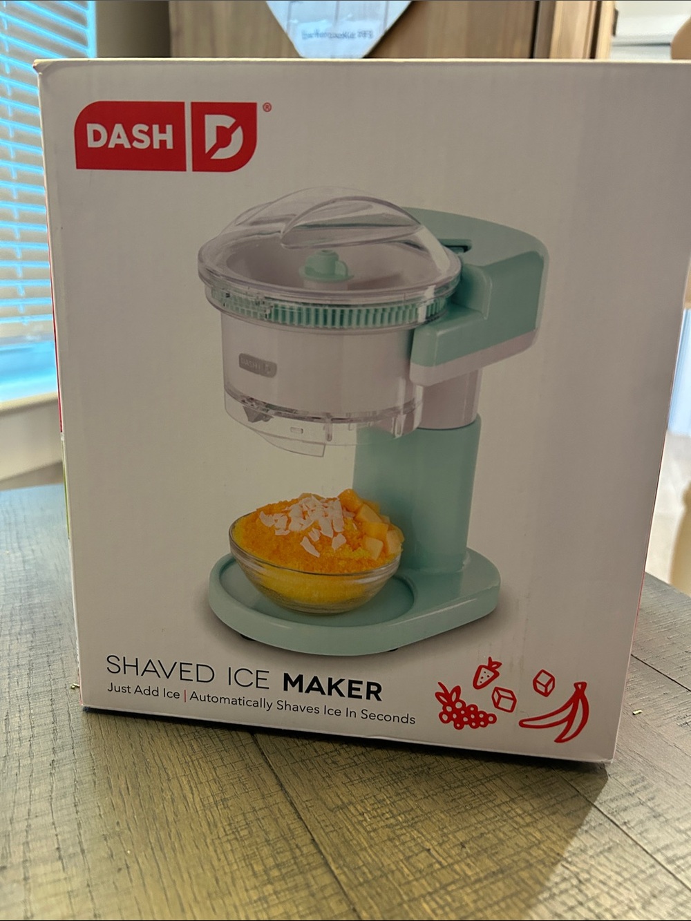 Dash Shaved Ice Maker in Mint Green and Clear
